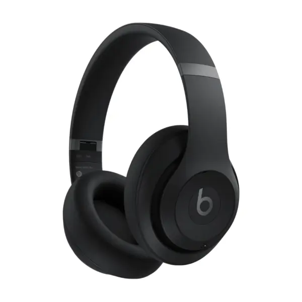 Beats Studio Pro Black view 1